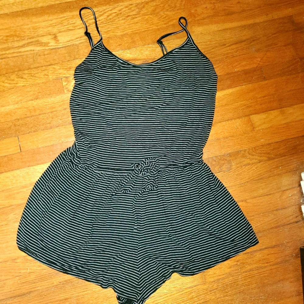Womens Old Navy Romper Medium